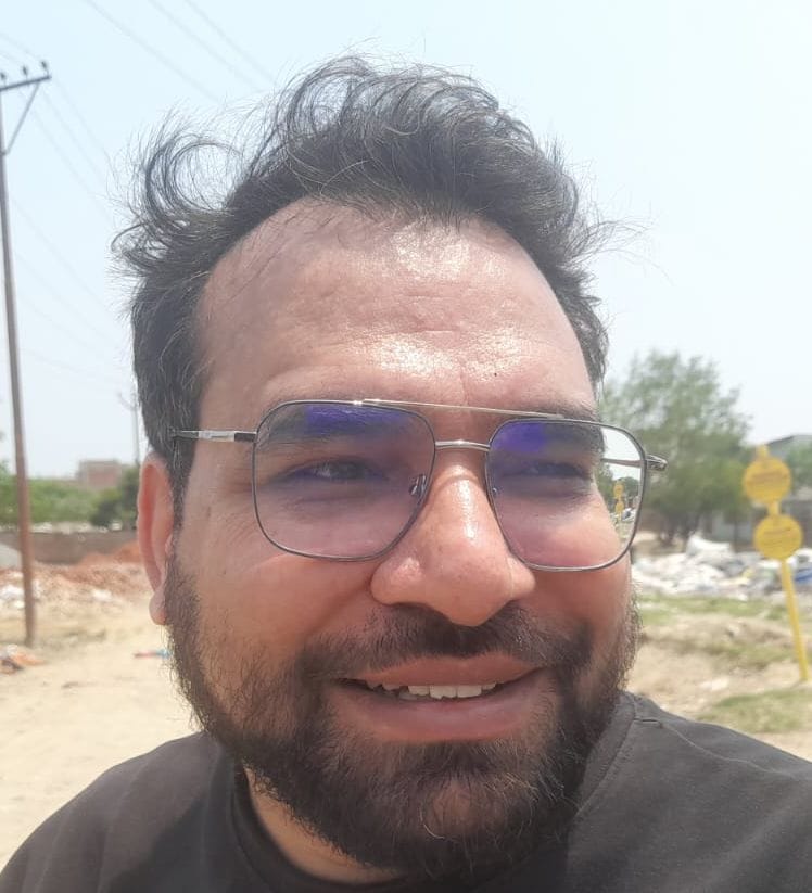 ककरा कलां स्थित बंद एमआरएफ सेंटर पर लगा कूड़े का ढेर। संवाद