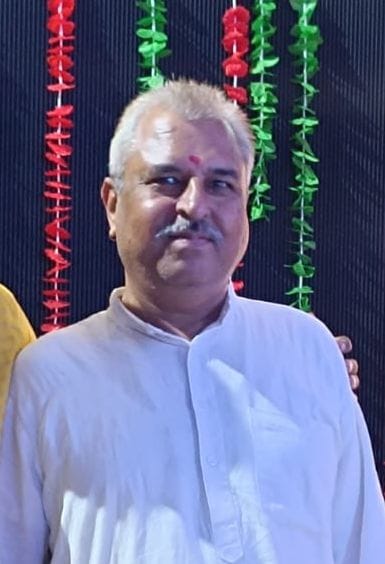 कलाल माजरी में मृतक रामनाथ के घर पर पुलिस की टीमें जांच करती हुई: सोशल मीडिया