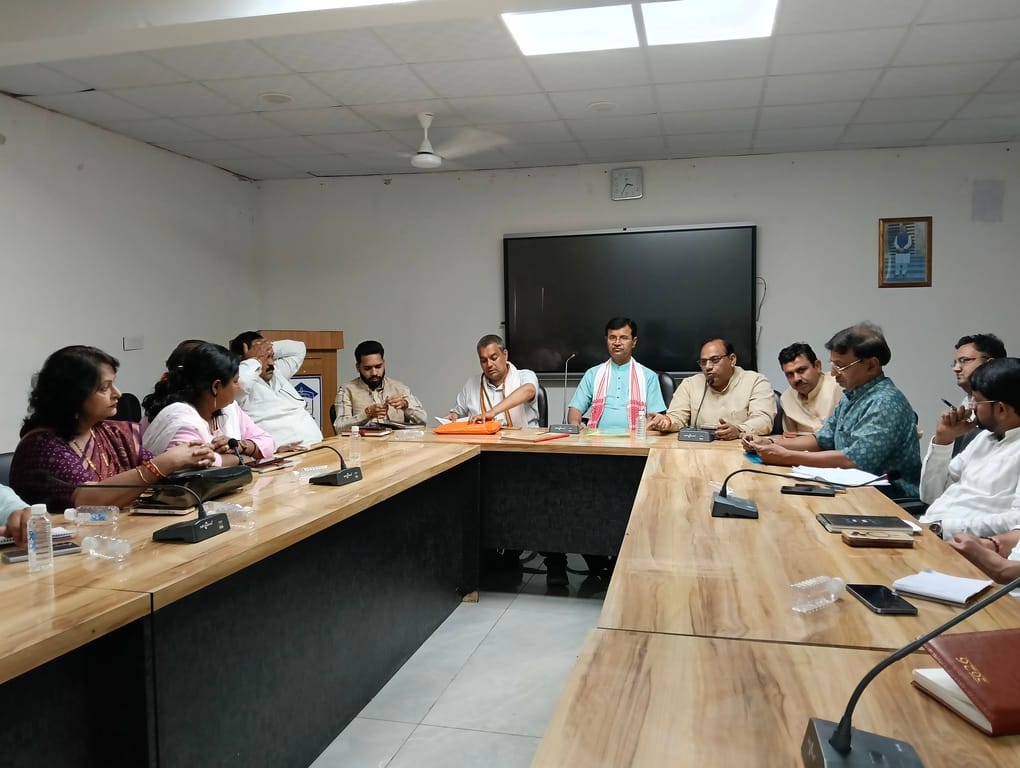 फोटो 1: गांव पाली डूंगरा स्थित केएम विश्वविद्यालय में दो दिवसीय जिला प्रशिक्षण शिविर की तैयारिय फोटो 1: गांव पाली डूंगरा स्थित केएम विश्वविद्यालय में दो दिवसीय जिला प्रशिक्षण शिविर की तैयारिय