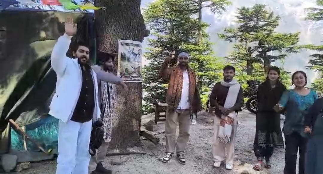 कल्पा पहुंची चेक गणराज्य की इशांका। संवाद