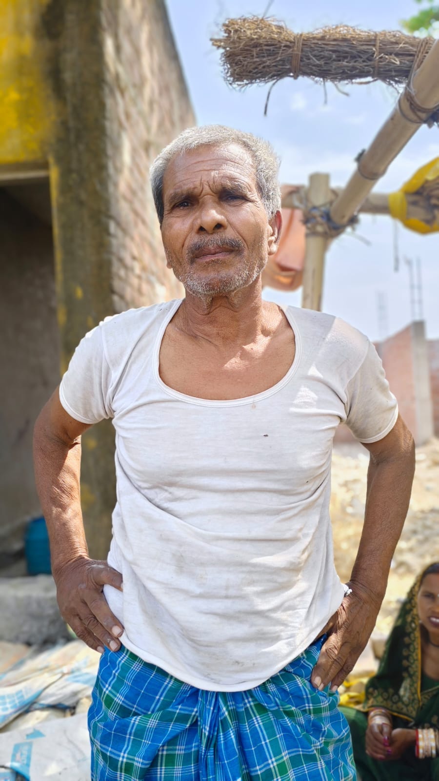 तन्नापर चौराहे के बगल बनीं नहर की पुलिया की टूटी हुई रेलिंग। संवाद तन्नापर चौराहे के बगल बनीं नहर की पुलिया की टूटी हुई रेलिंग। संवाद