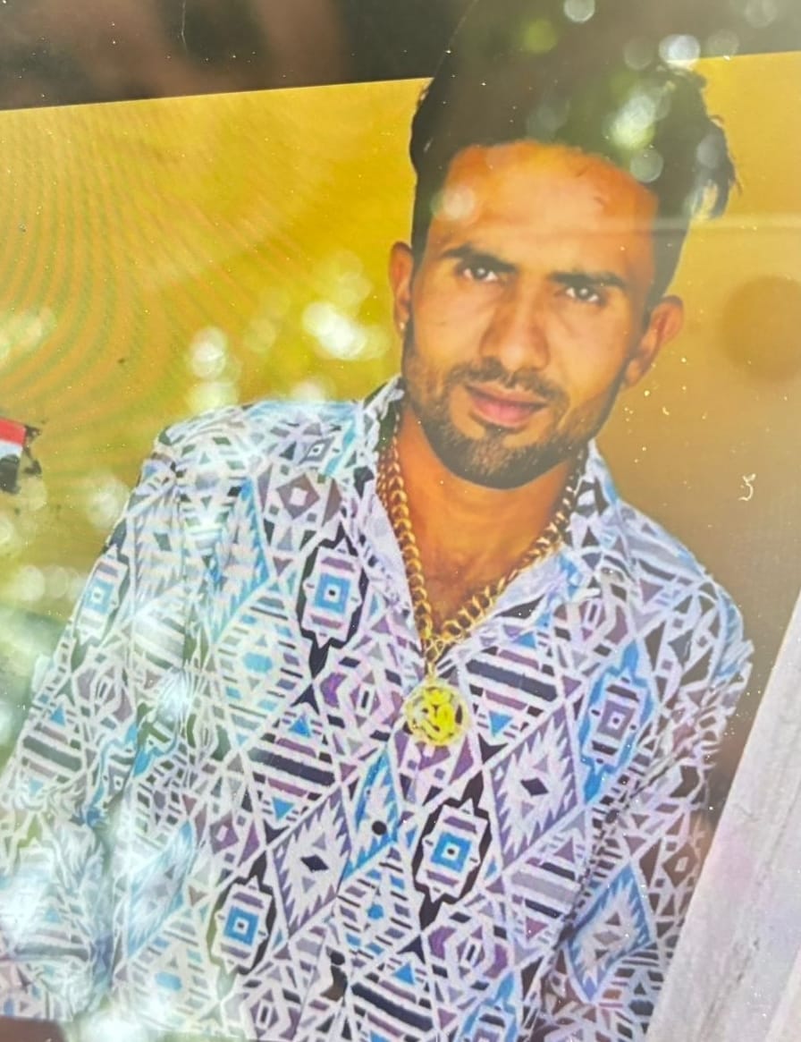 22-हत्या आरोपी राहुल के परिजन लघुसचिवालय एएसपी से मिलने आए हुए। 22-हत्या आरोपी राहुल के परिजन लघुसचिवालय एएसपी से मिलने आए हुए।