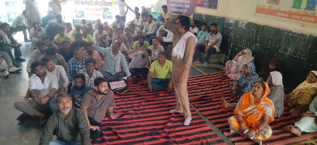 कुरुक्षेत्र। पलवल रोड पर फैला कचरा। संवाद