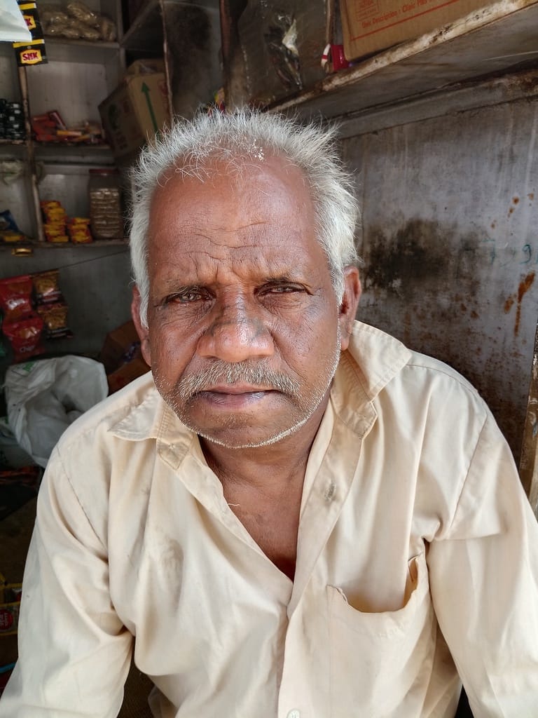 नगर पंचायत सिराथू के रामलाल का पूरा वार्ड में बजबजा रही नाली व फैली गंदगी। संवाद नगर पंचायत सिराथू के रामलाल का पूरा वार्ड में बजबजा रही नाली व फैली गंदगी। संवाद