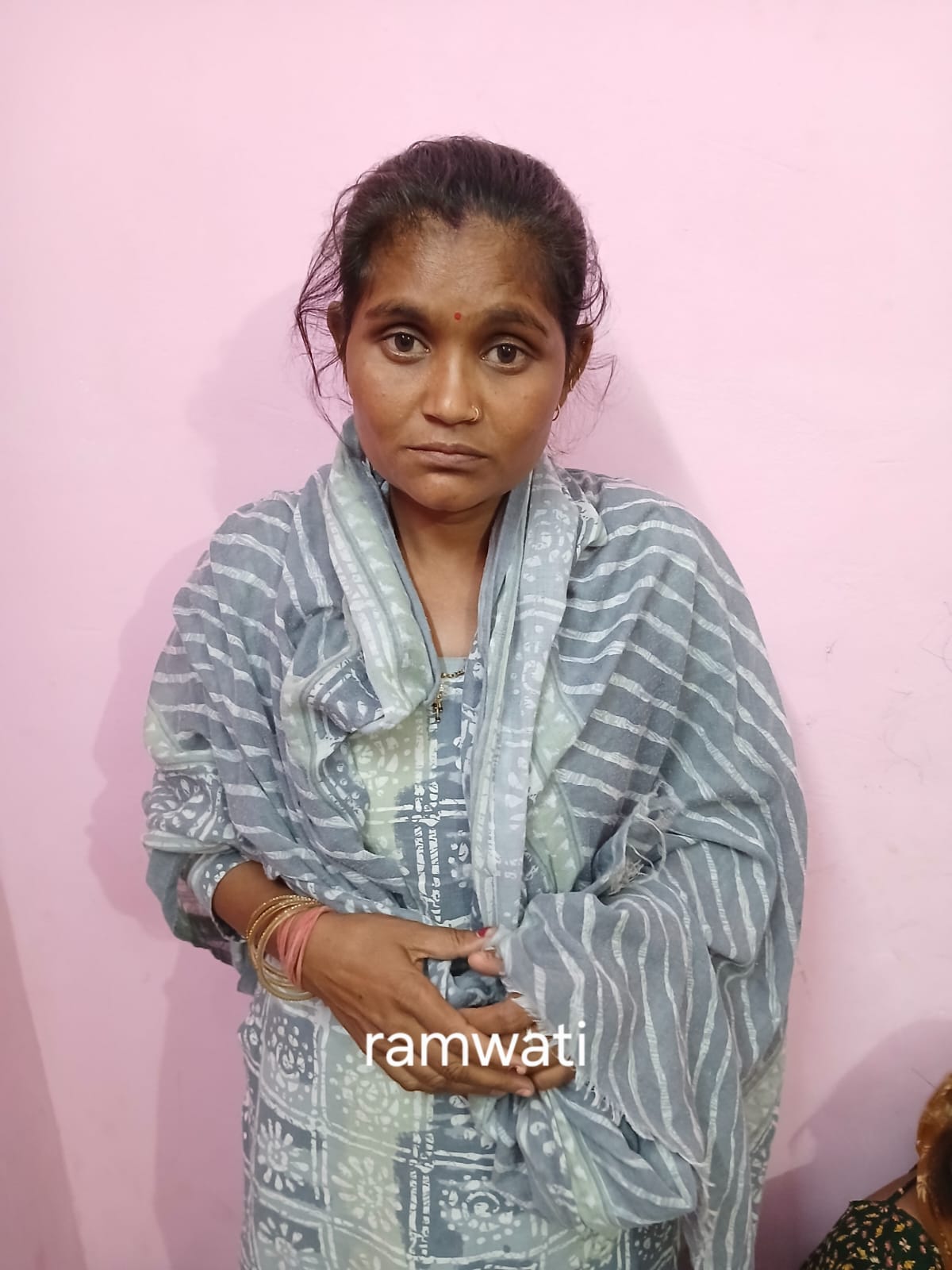पुलिस की गिरफ्त में आरोपी। पुलिस की गिरफ्त में आरोपी।