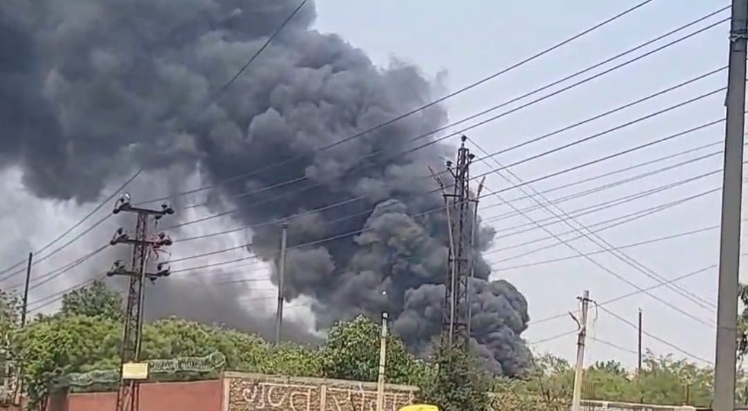 भिवाड़ी की डुग्गर फाइबर फैक्ट्री में आग, फ़ाइल फ़ोटो मृतक राजेन्द्र