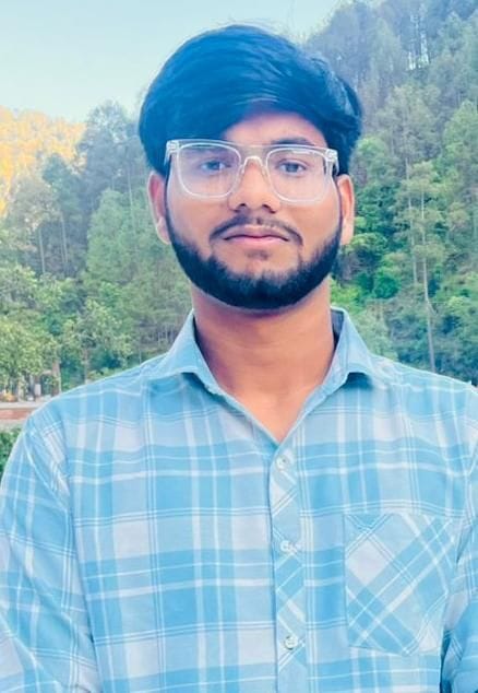 फोटो-10- इ्रसरा रेहान मिर्जा-93.2 प्रतिशत एबीएस स्कूल संडीला