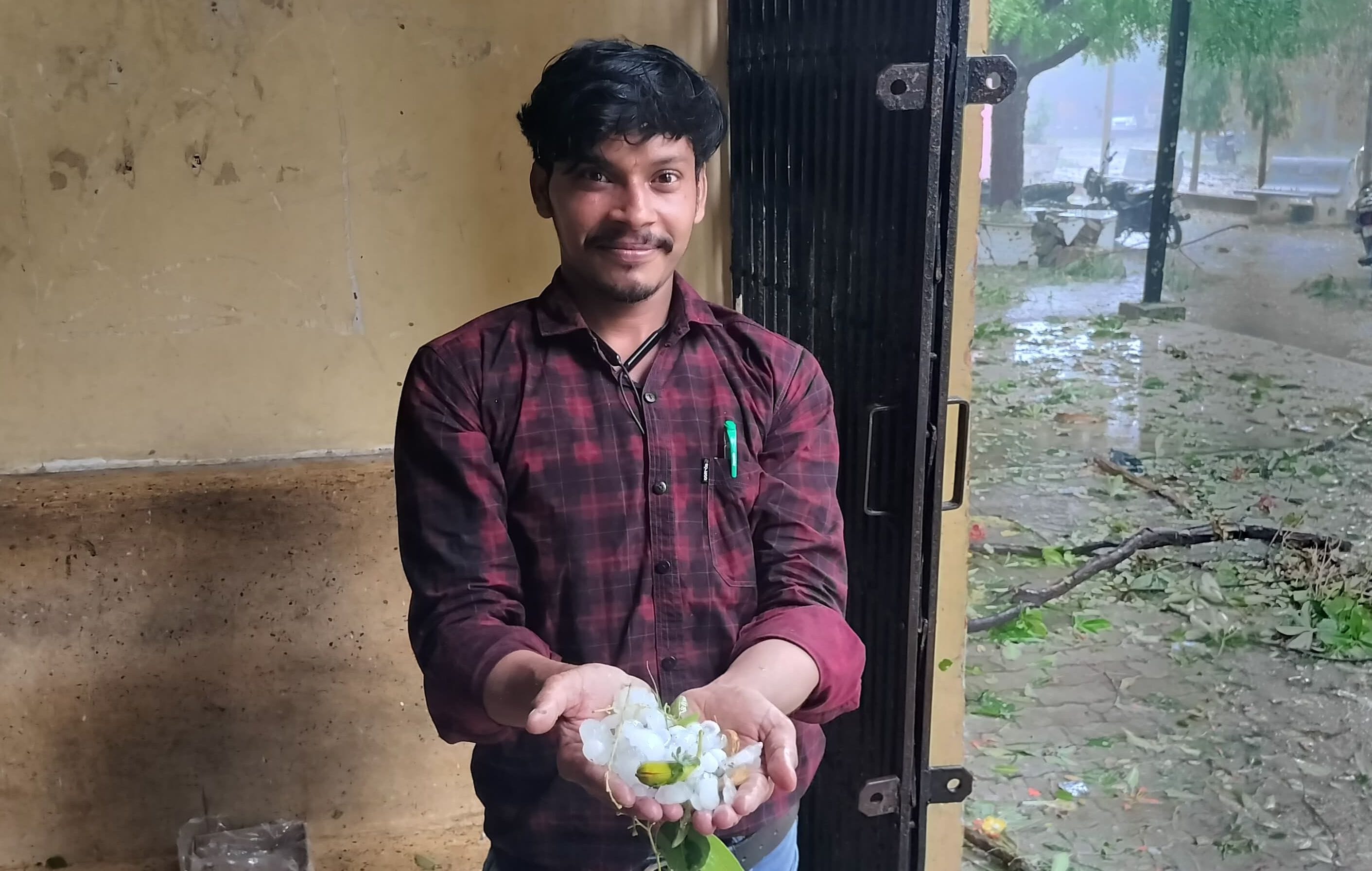 फोटो-48- आराध्या सिंह, 97.8 प्रतिशत, एवीएम इंटर कॉलेज (जिले में प्रथम स्थान)