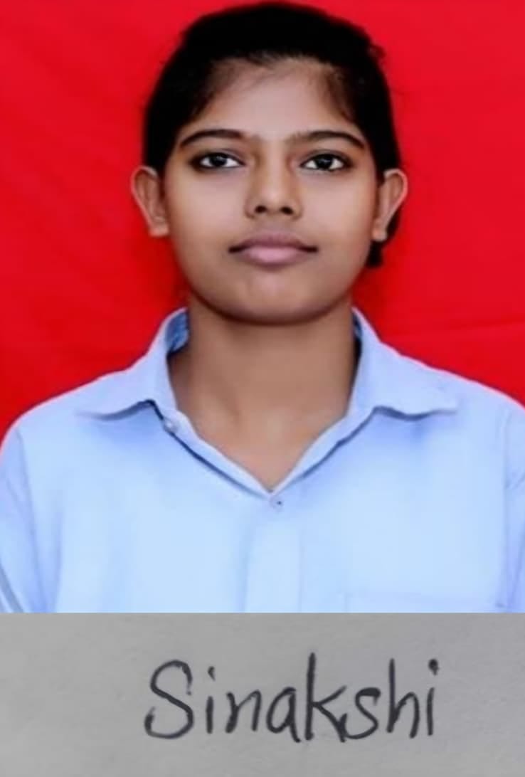 पीएम श्री राजकीय कन्या वरिष्ठ माध्यमिक विद्यालय जखोली अड्डा में सेलिब्रेशन करते हुए। स्कूल