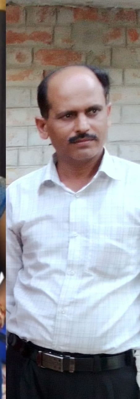 फूलपुर तहसील के सामने देर रात भीषण हादसे के बाद क्षतिग्रस्त अप्पे गाड़ी।