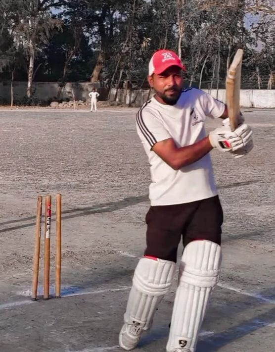 कैंट मैदान पर शॉट खेलता खिलाड़ी। स्रोत: आयोजक कैंट मैदान पर शॉट खेलता खिलाड़ी। स्रोत: आयोजक