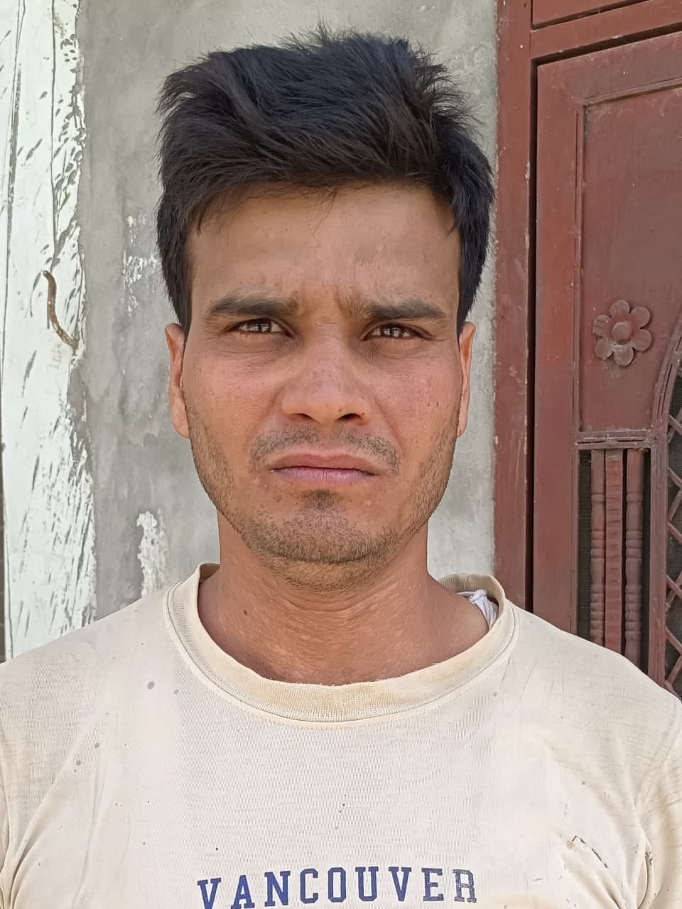 फोटो : सोनीपत में ओल्ड रोहतक रोड स्थित फीलिंग स्टेशन पर वाहनों में पेट्रोल डलवाते लोग। संवाद फोटो : सोनीपत में ओल्ड रोहतक रोड स्थित फीलिंग स्टेशन पर वाहनों में पेट्रोल डलवाते लोग। संवाद