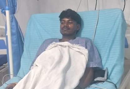 जीयनपुर के चंगईपुर गांव में बैंगन की कलौजी खाने के बाद बीमार होने पर अस्पताल में भर्ती मंशा देव जीयनपुर के चंगईपुर गांव में बैंगन की कलौजी खाने के बाद बीमार होने पर अस्पताल में भर्ती मंशा देव