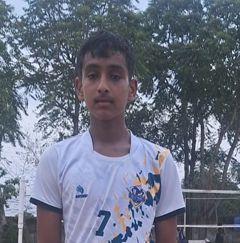 फोटो नंबर- 23मौखुता खेल नर्सरी में खिलाड़ियों के साथ वॉलीबॉल का अभ्यास करती सेना की टीम। स्रोत फोटो नंबर- 23मौखुता खेल नर्सरी में खिलाड़ियों के साथ वॉलीबॉल का अभ्यास करती सेना की टीम। स्रोत