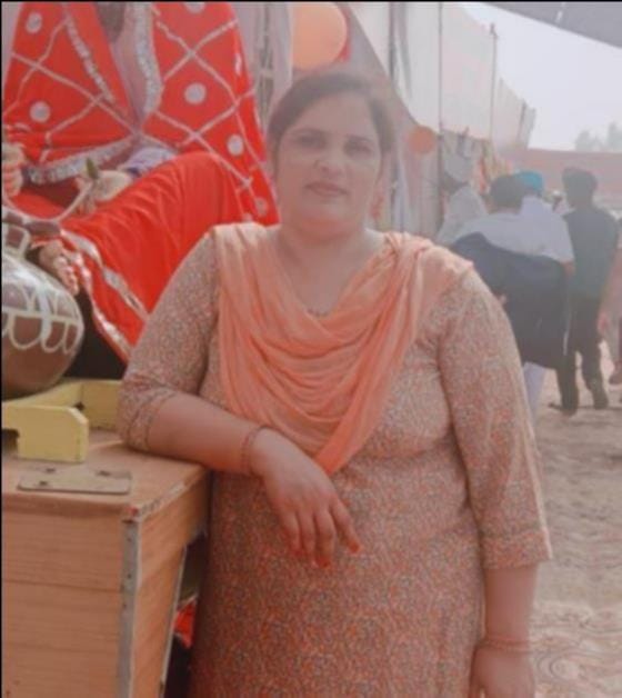 गांव बहादुरपुर में बैठक के दौरान मौजूद शिव समूह की महिलाएं। संगठन