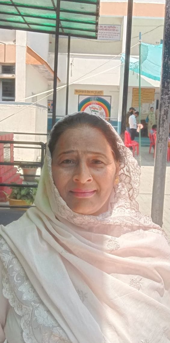 रिहाना खान, महिला मतदाता, नाहन।