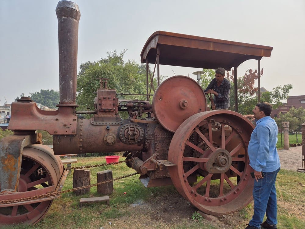 फोटो :: सोनीपत के कोट मोहल्ला स्थित स्वर्णप्रस्थ संग्रहालय में रखा पौराणिक सामान। संवाद