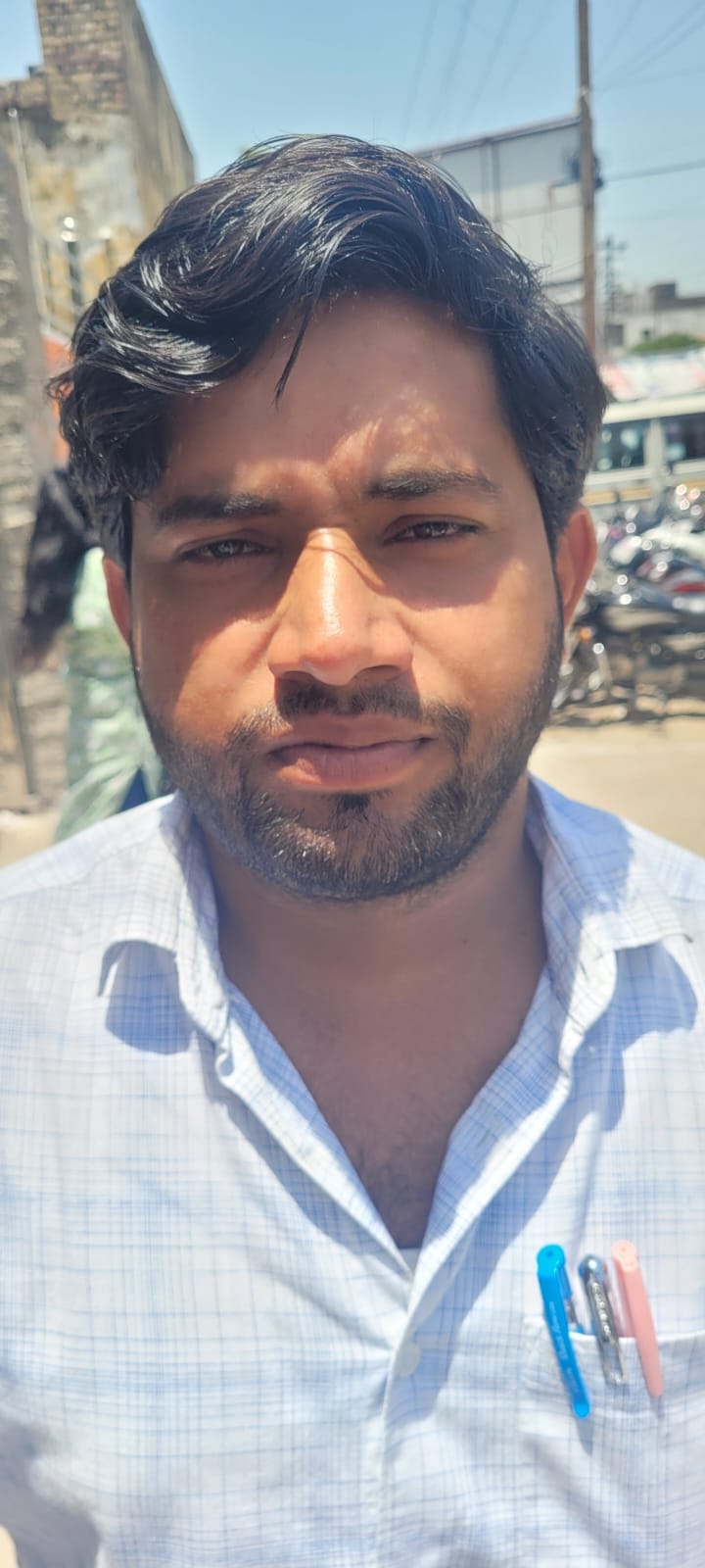 महारानी लक्ष्मीबाई बालिका इंटर कॉलेज से डीएलएड चतुर्थ सेमेस्टर की परीक्षा देकर बाहर निकलते प्रश महारानी लक्ष्मीबाई बालिका इंटर कॉलेज से डीएलएड चतुर्थ सेमेस्टर की परीक्षा देकर बाहर निकलते प्रश