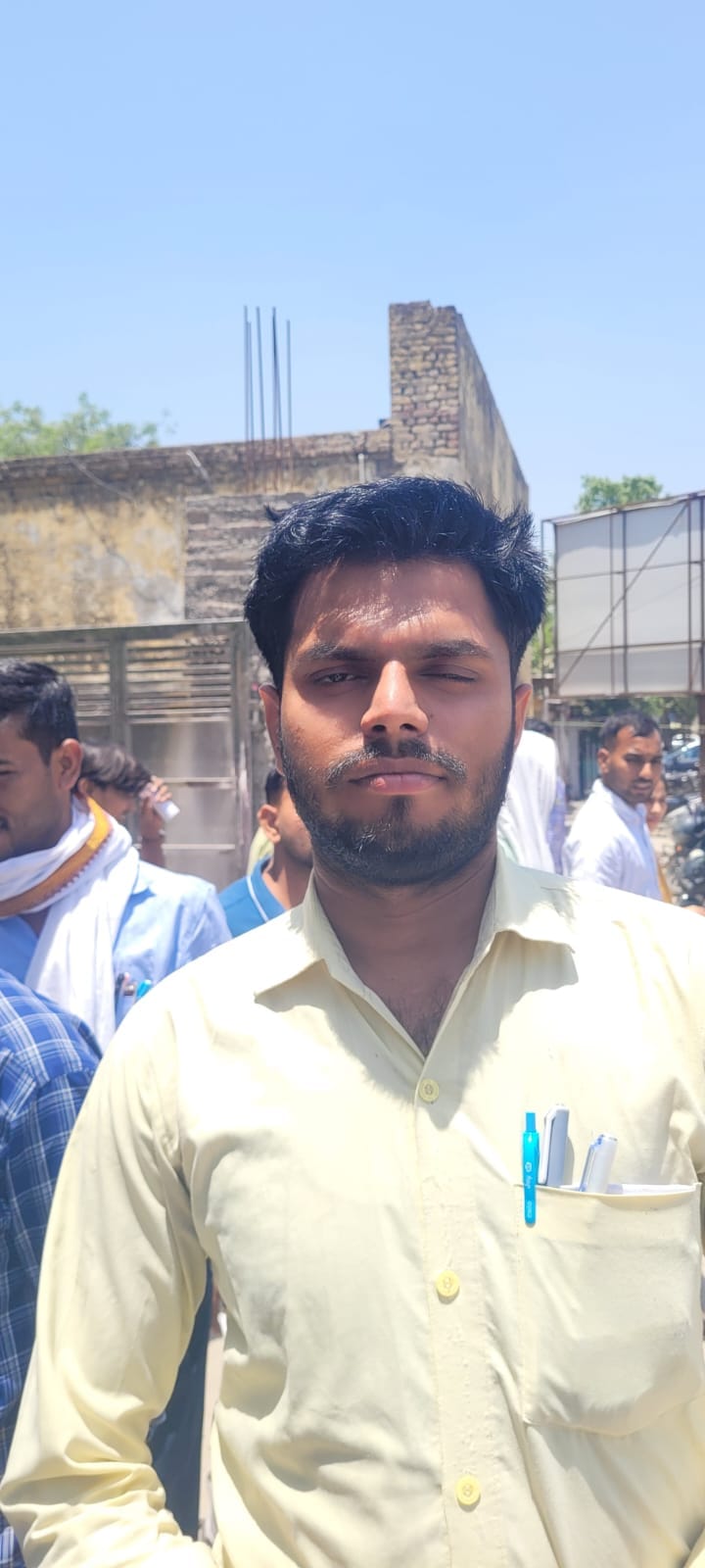 महारानी लक्ष्मीबाई बालिका इंटर कॉलेज से डीएलएड चतुर्थ सेमेस्टर की परीक्षा देकर बाहर निकलते प्रश महारानी लक्ष्मीबाई बालिका इंटर कॉलेज से डीएलएड चतुर्थ सेमेस्टर की परीक्षा देकर बाहर निकलते प्रश