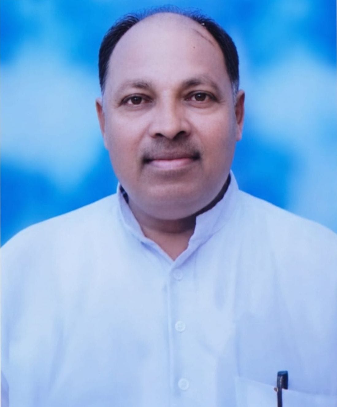 01-रोहतक रेलवे स्टेशन पर यात्रियों के इंतजार में खड़े ऑटो चालक। संवाद 01-रोहतक रेलवे स्टेशन पर यात्रियों के इंतजार में खड़े ऑटो चालक। संवाद