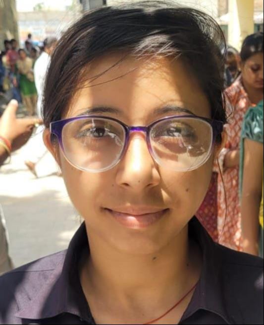 अविनाशी सहाय आर्य इंटर कॉलेज में प्रशिक्षुओं के प्रवेश पत्र देखते परीक्षक व प्रधानाचार्य दिनेश अविनाशी सहाय आर्य इंटर कॉलेज में प्रशिक्षुओं के प्रवेश पत्र देखते परीक्षक व प्रधानाचार्य दिनेश