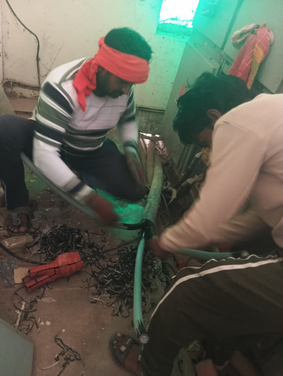 फोटो -29- बिजली न आने के कारण बंद नलकूप। फोटो -29- बिजली न आने के कारण बंद नलकूप।