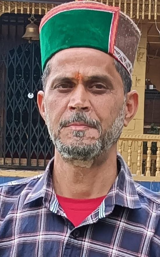 क्याव निवासी अशोक कुमार। संवाद क्याव निवासी अशोक कुमार। संवाद