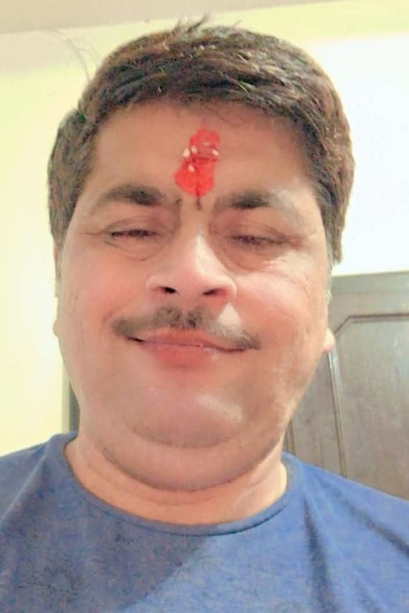 राजघाट चौकी के पास भैंसों के कारण लगा जाम। संवाद