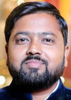 राजघाट चौकी के पास भैंसों के कारण लगा जाम। संवाद