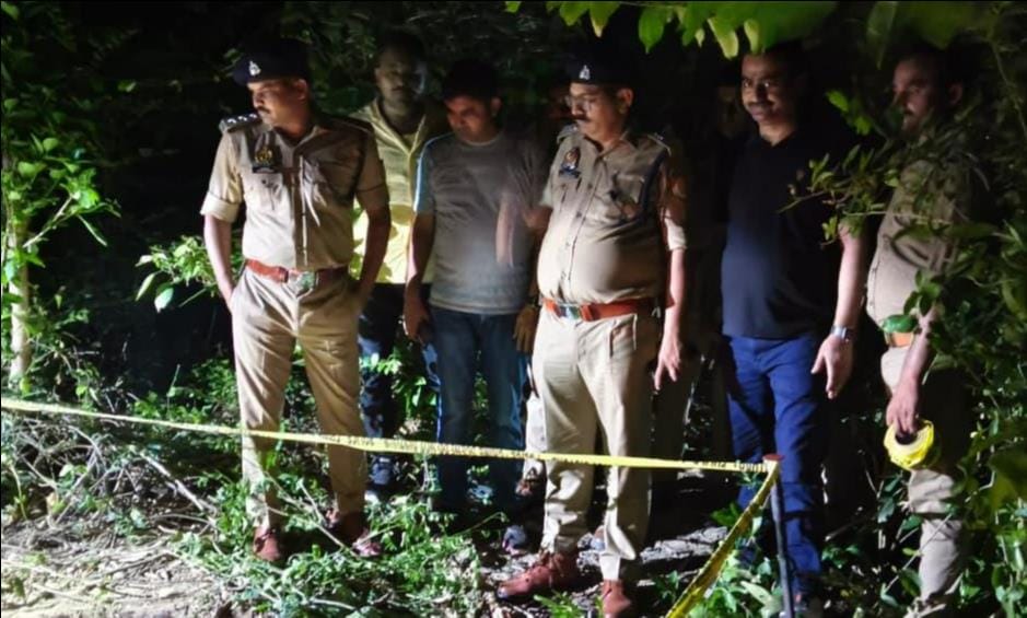 भिनगा जंगल में मिला असलहा बनाने का सामान व असलहा भिनगा जंगल में मिला असलहा बनाने का सामान व असलहा