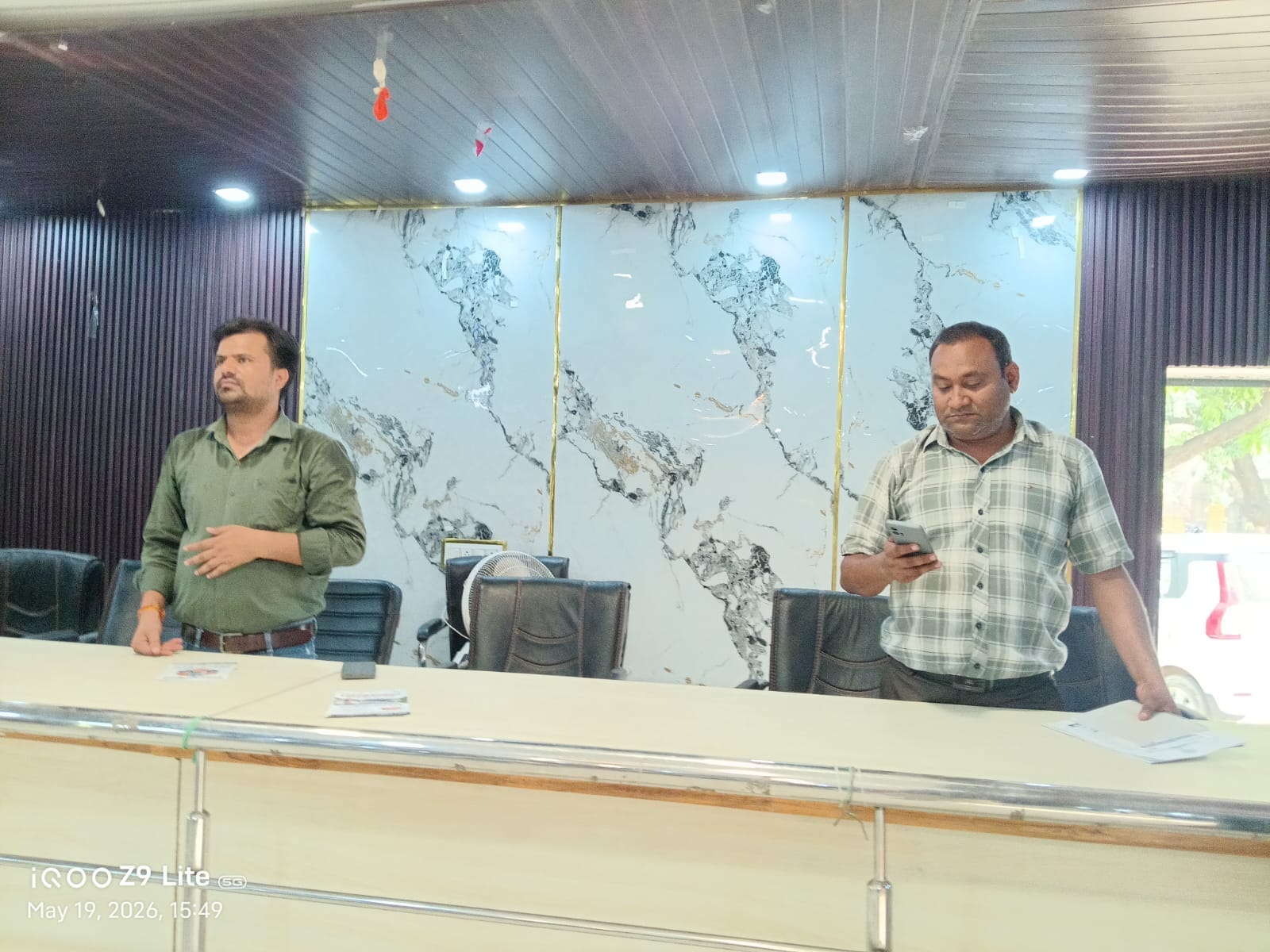 ब्लॉक सभागार में पीएम सूर्य घर योजना के लाभ से ग्रामीणों को कराया गया परिचित । ब्लॉक सभागार में पीएम सूर्य घर योजना के लाभ से ग्रामीणों को कराया गया परिचित ।