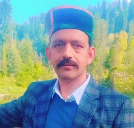 सुंडा-सनेई सडक़ की खस्ताहालत से जूझ रहे ग्रामीण। संवाद