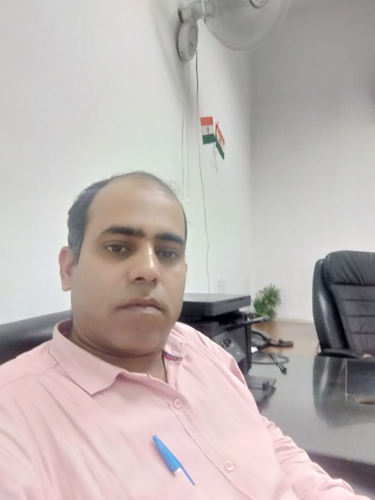 सुरेंद्र नारायण मिश्रा , निवासी
