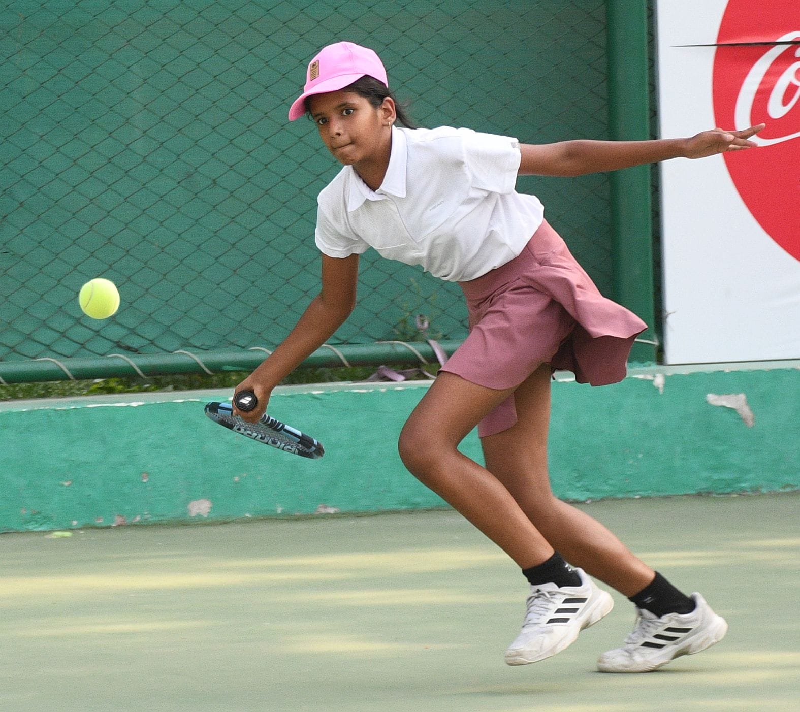 विजयंत खंड मिनी स्टेडियम के टेनिस एरीना में मुकाबले के दौरान एक्शन में खिलाड़ी। विजयंत खंड मिनी स्टेडियम के टेनिस एरीना में मुकाबले के दौरान एक्शन में खिलाड़ी।