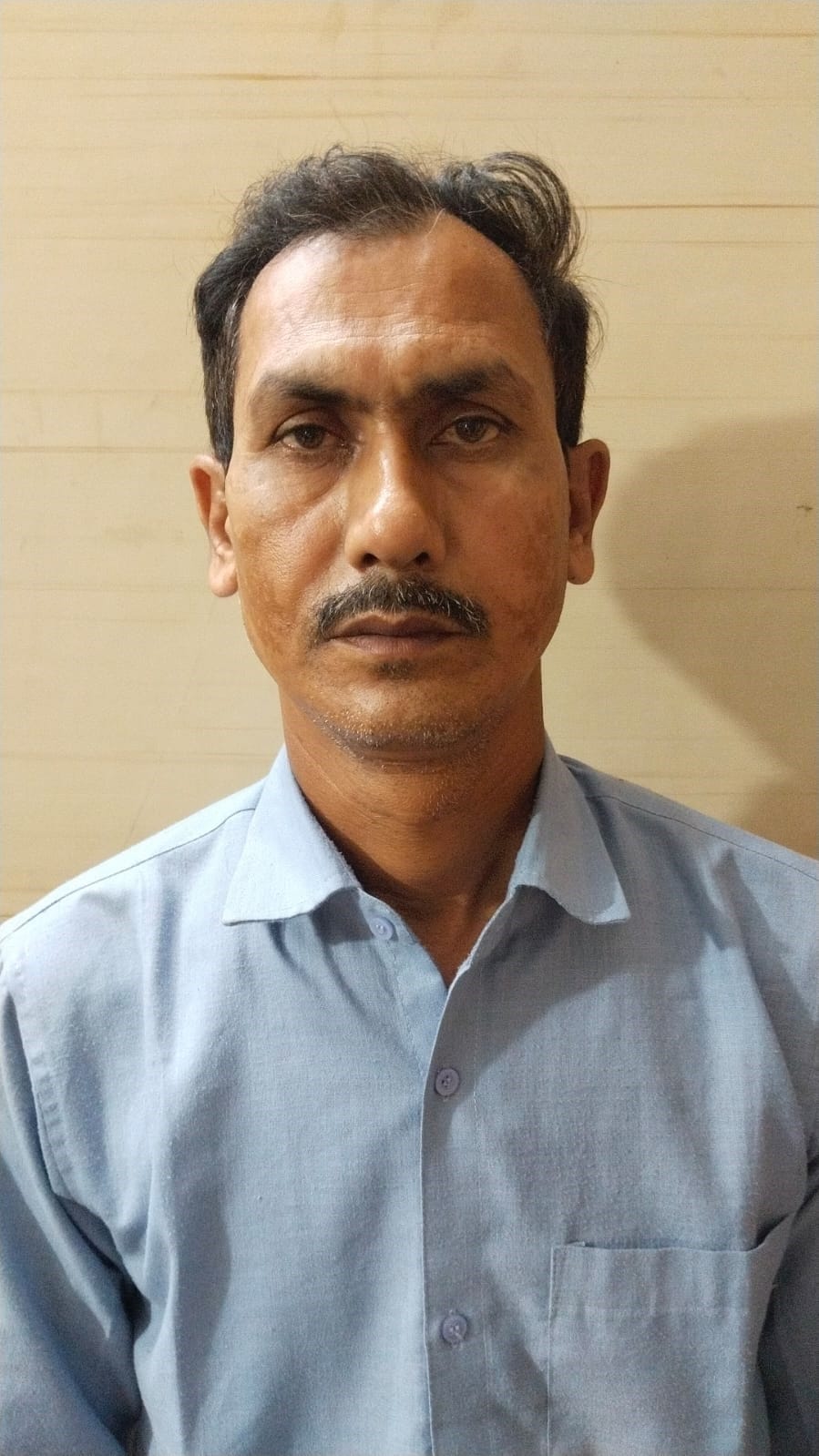 अनूपशहर पुलिस द्वारा गिरफ्तार यूरिया घोटाले में नामजद ट्रांसपोर्टर। स्रोत: पुलिस