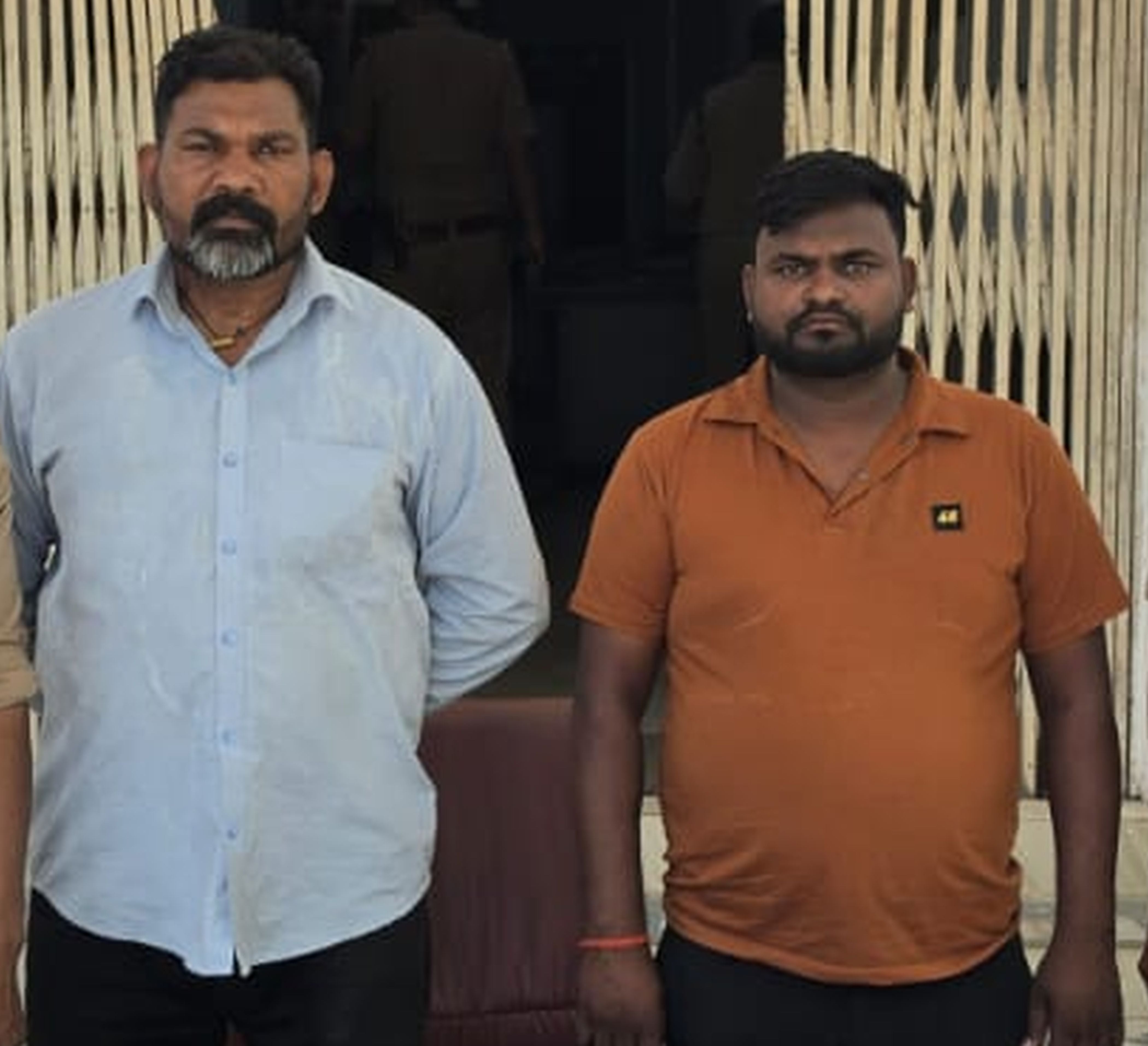 फोटो-32-कोतवाली में पकड़े गए ठग। स्रोत पुलिस