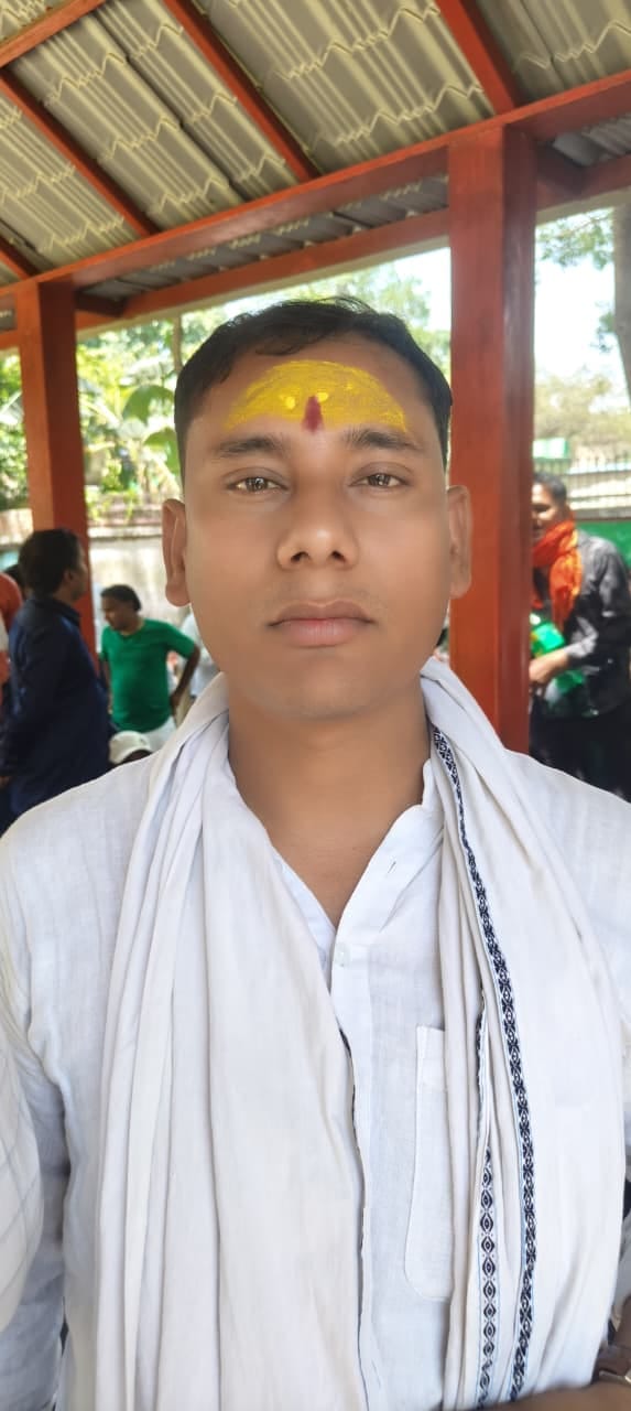 फोटो21एचएएमपी 22- ज्ञापन देने जाते एनएच-34 के आंदोलनकारी। संवाद
