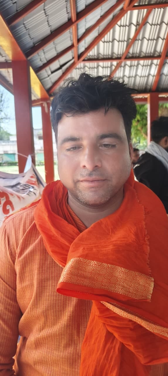 फोटो21एचएएमपी 22- ज्ञापन देने जाते एनएच-34 के आंदोलनकारी। संवाद
