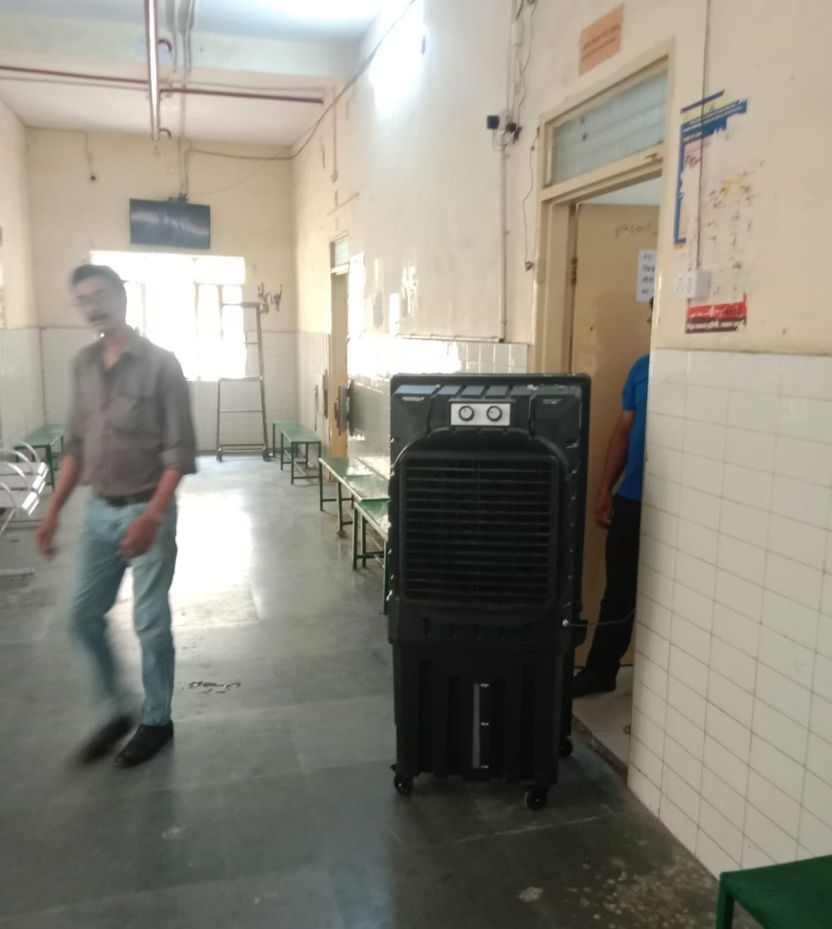 जिला अस्पताल की ओपीडी में लगे कूलर। संवाद जिला अस्पताल की ओपीडी में लगे कूलर। संवाद