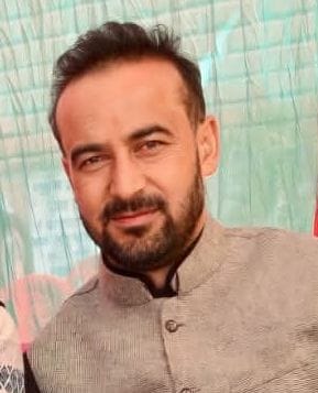 जिला परिषद वार्ड नरैण की नरैण पंचायत में धंसती जा रही सडक़। संवाद जिला परिषद वार्ड नरैण की नरैण पंचायत में धंसती जा रही सडक़। संवाद