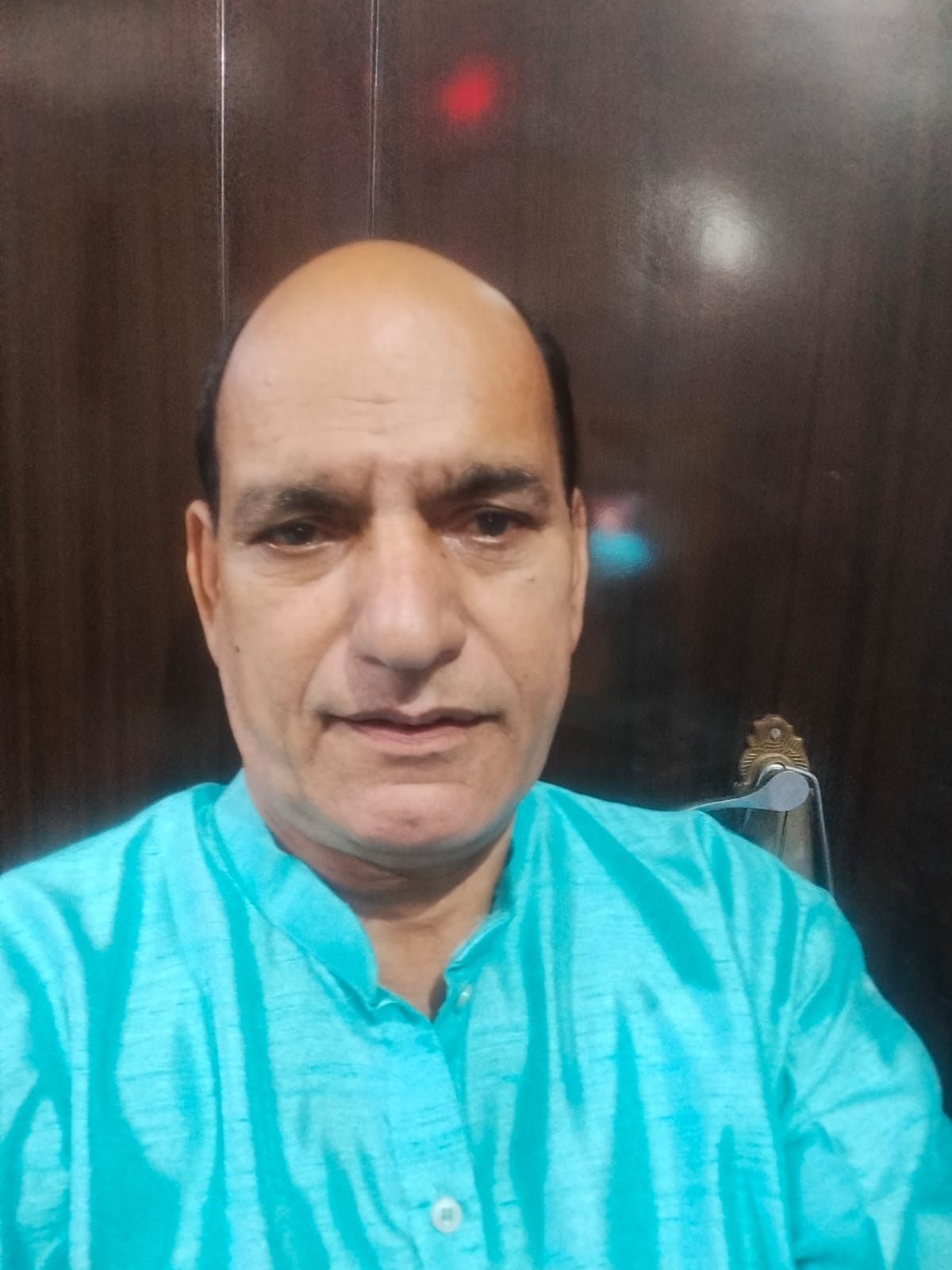 कुरुक्षेत्र। दोपहर दो बजे के समय शहर का पालिका बाजार इस तरह सूना दिखाई दिया। संवाद कुरुक्षेत्र। दोपहर दो बजे के समय शहर का पालिका बाजार इस तरह सूना दिखाई दिया। संवाद