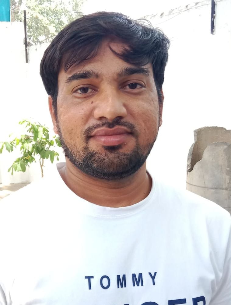 राजकीय इंटर कॉलेज से परीक्षा देकर निकलते अभ्यर्थी। संवाद राजकीय इंटर कॉलेज से परीक्षा देकर निकलते अभ्यर्थी। संवाद