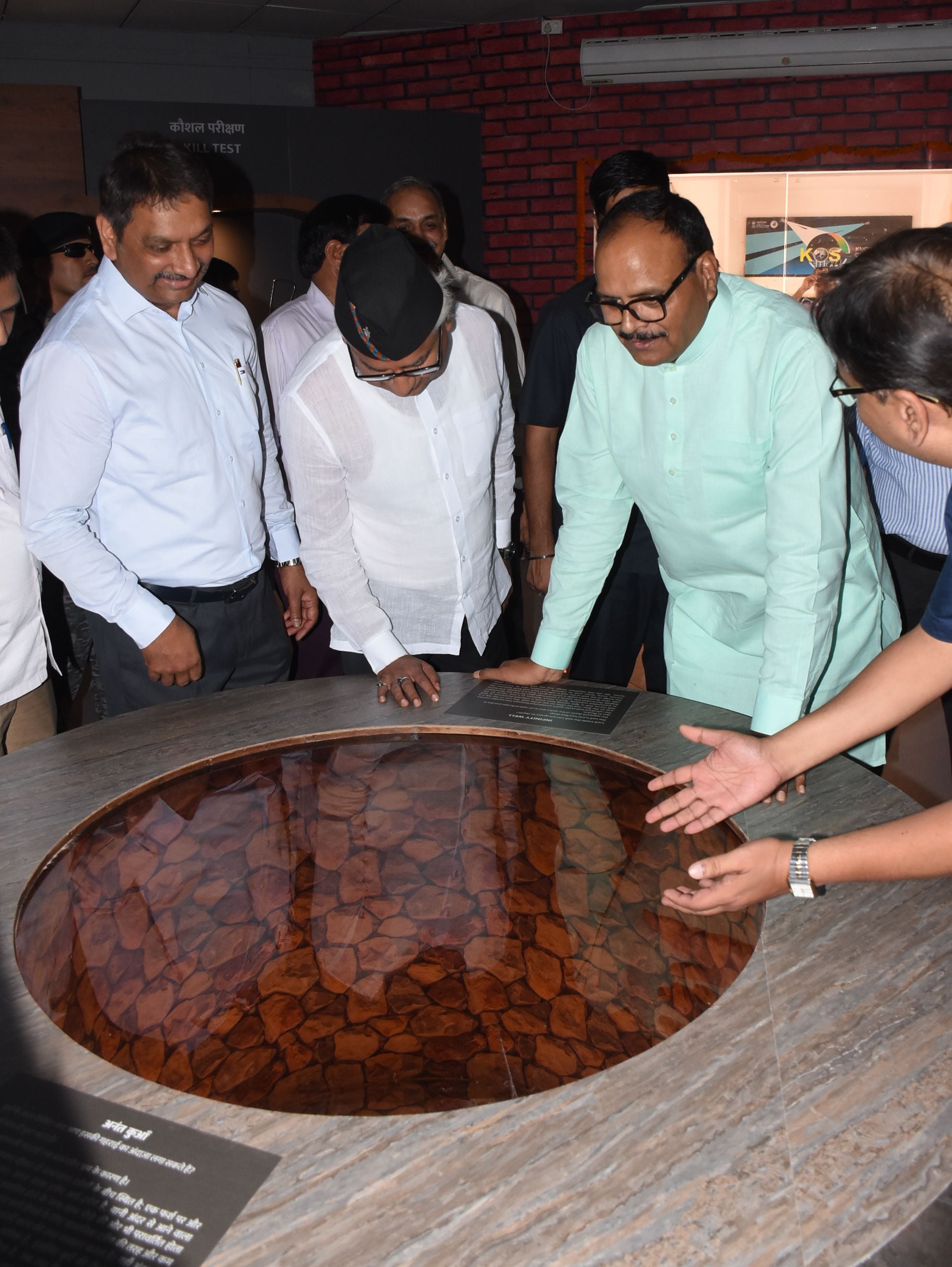 अलीगंज स्थित आंचलिक विज्ञान नगरी में शुक्रवार को नई व आधुनिक मनोरंजन विज्ञान गैलरी का उद्घाटन उ