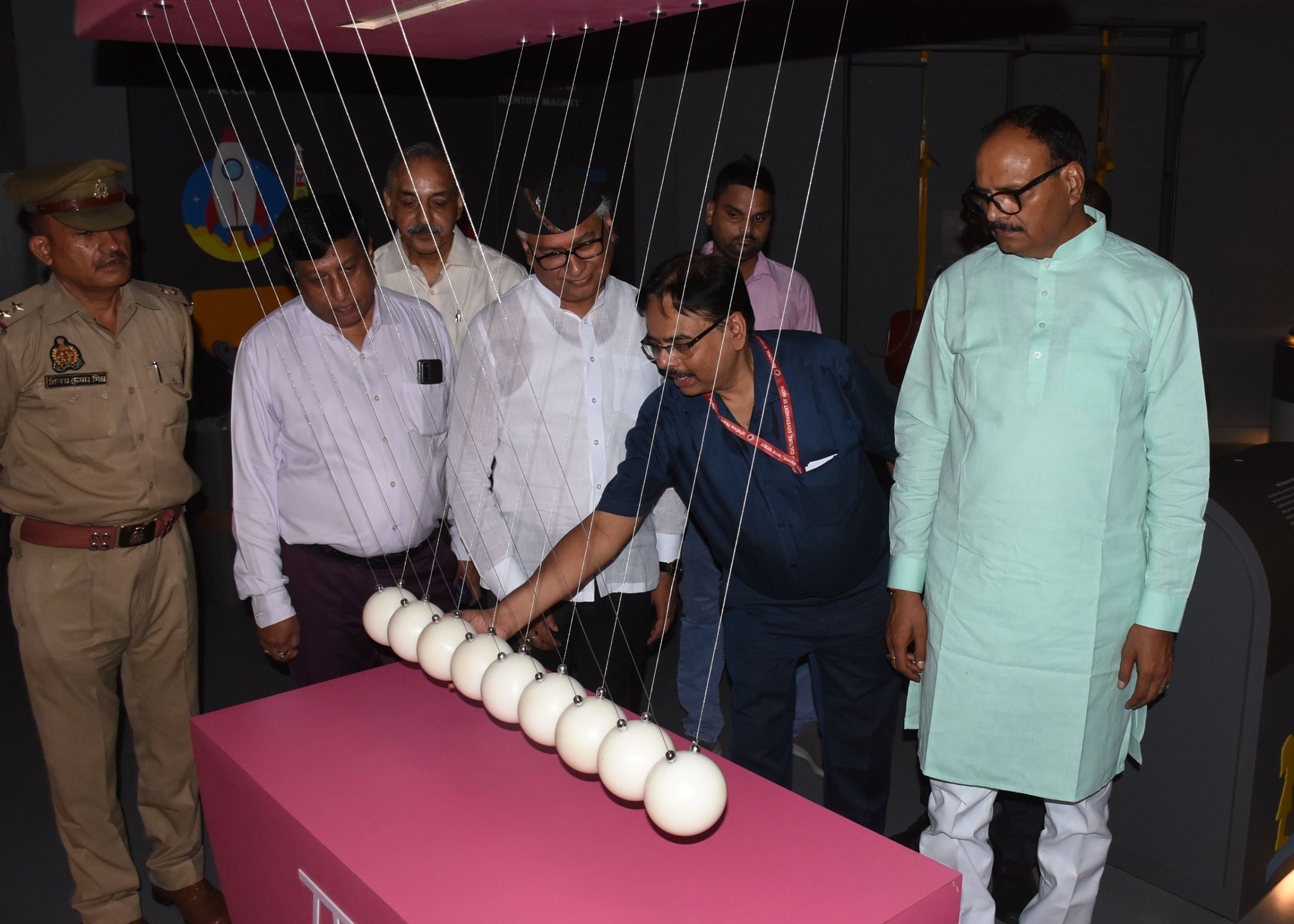 अलीगंज स्थित आंचलिक विज्ञान नगरी में शुक्रवार को नई व आधुनिक मनोरंजन विज्ञान गैलरी का उद्घाटन उ
