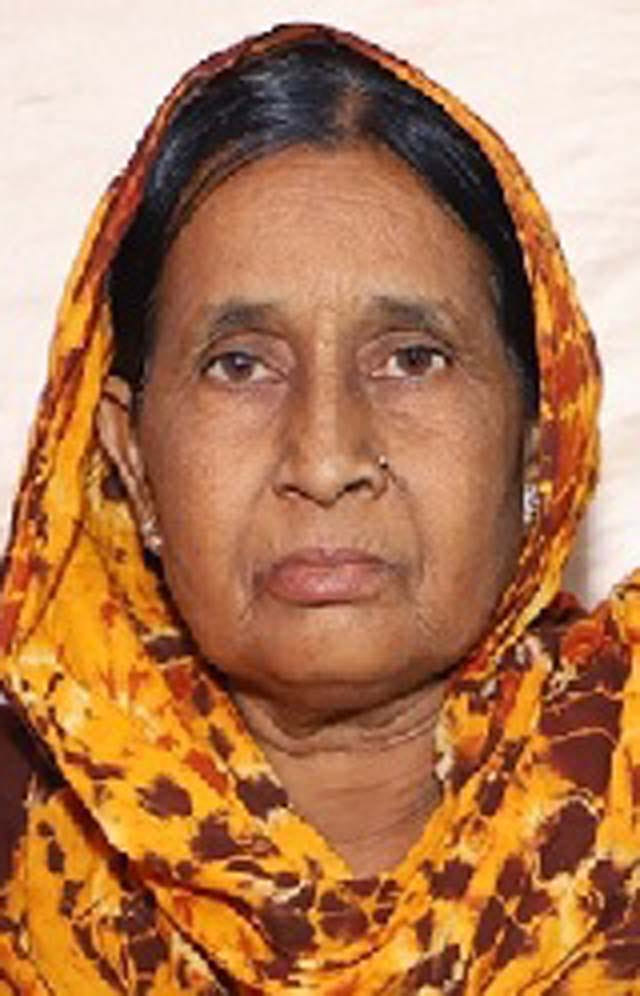 फोटो 22 एचएएमपी 20- राठ पावर हाउस में फाल्ट सही करते कर्मचारी। संवाद फोटो 22 एचएएमपी 20- राठ पावर हाउस में फाल्ट सही करते कर्मचारी। संवाद