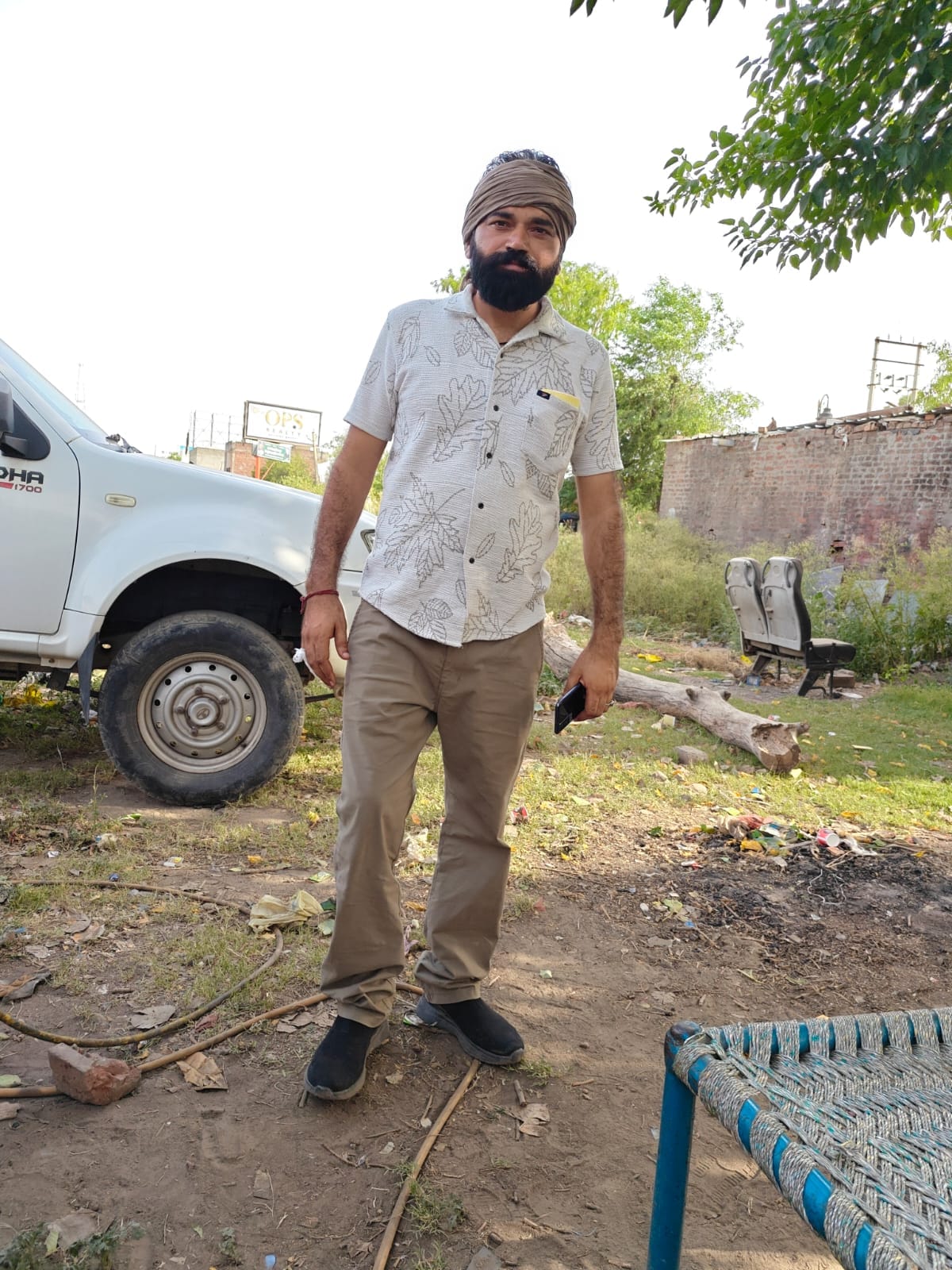 कुरुक्षेत्र। सेक्टर दो में खड़े ट्रक। संवाद कुरुक्षेत्र। सेक्टर दो में खड़े ट्रक। संवाद