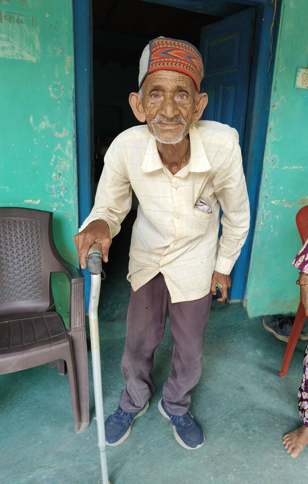 नगरोटा बगवां उपमंडल की झिकला हटवास पंचायत से उप प्रधान पद पर चुनाव लड़ रहे 97 वर्षीय परसराम अपन