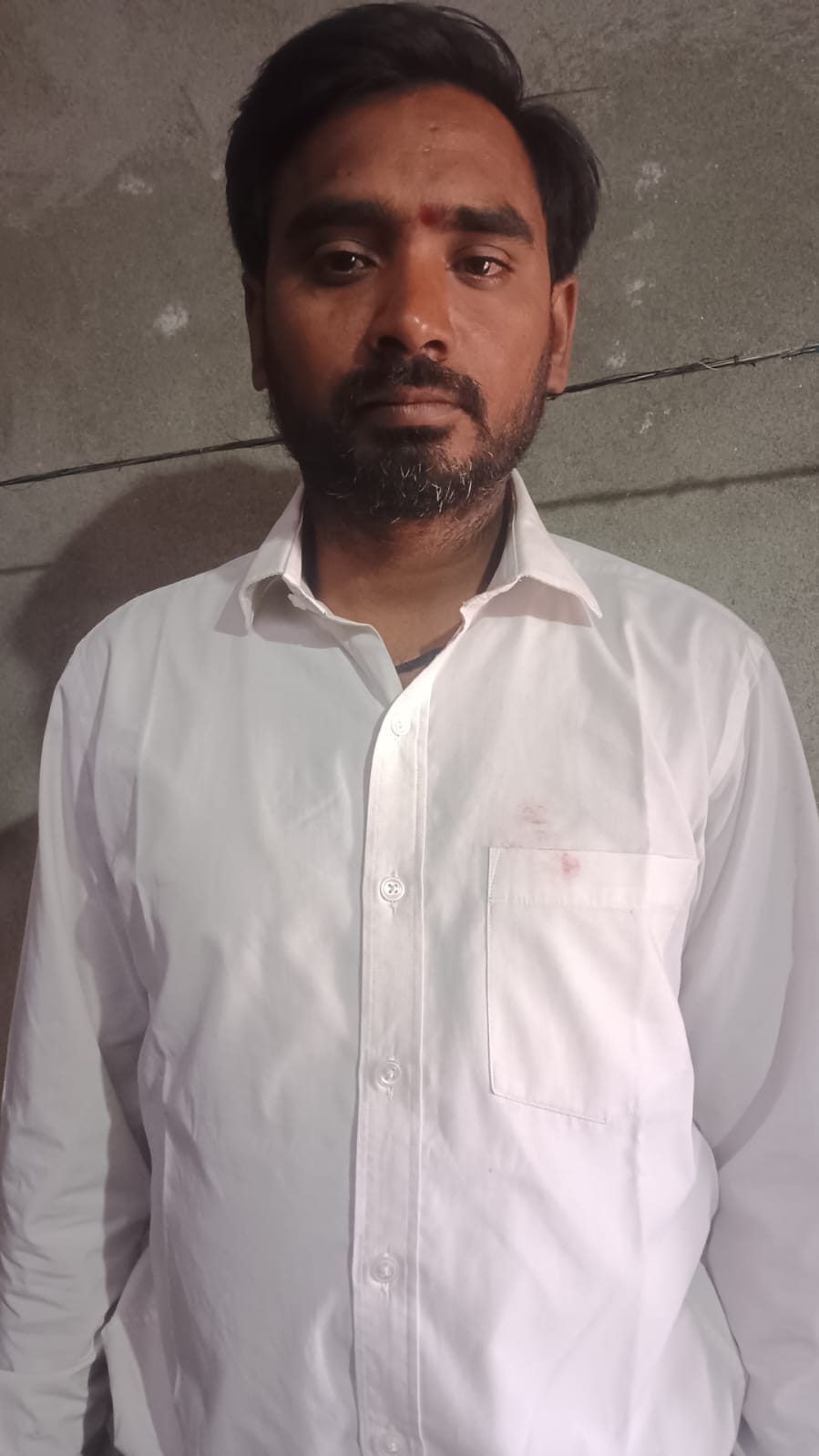 बबैल रोड स्थित शराब का ठेका। संवाद बबैल रोड स्थित शराब का ठेका। संवाद