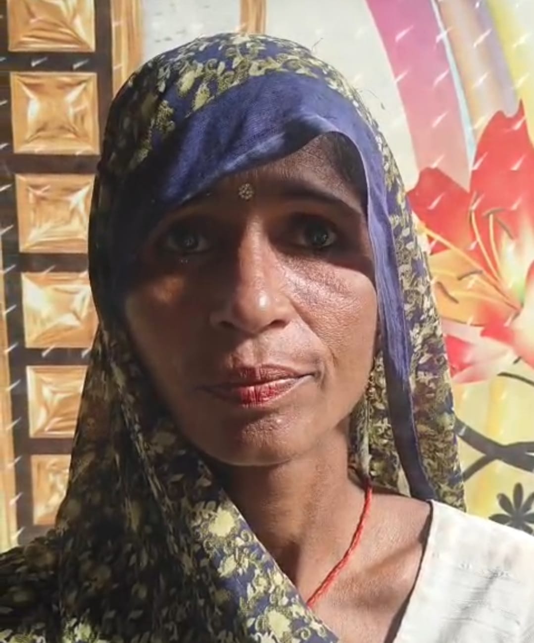 चोरी के दौरान घर में बिखरा पड़ा सामान। संवाद