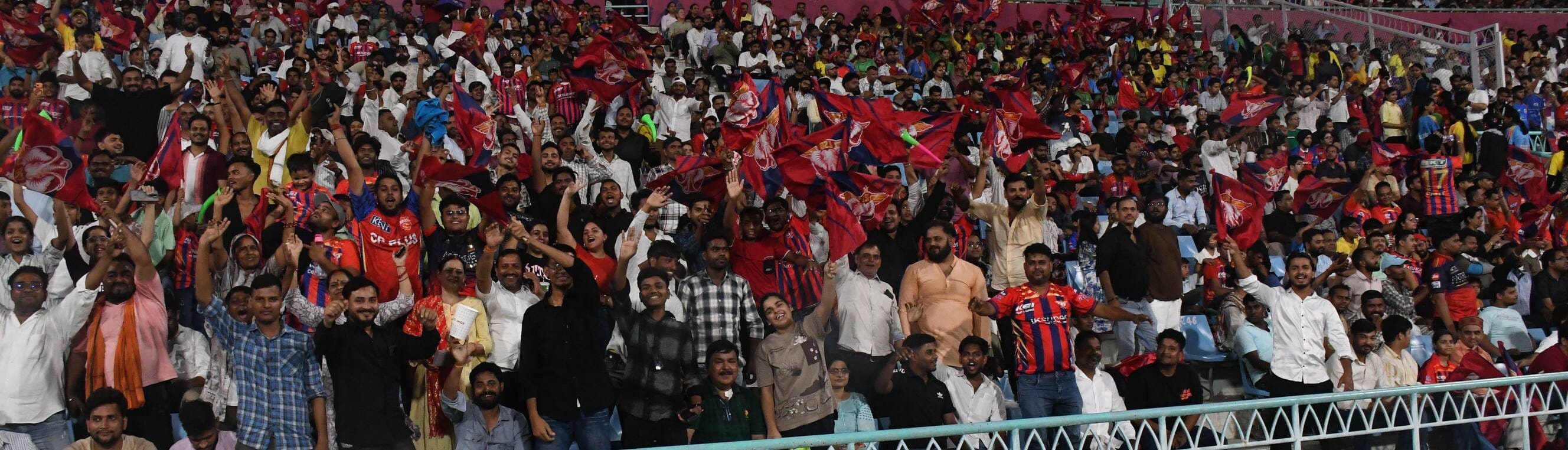 इकाना स्टेडियम में शनिवार को खेला गया एलएसजी और पंजाब किंग्स के बीच मुकाबला। इकाना स्टेडियम में शनिवार को खेला गया एलएसजी और पंजाब किंग्स के बीच मुकाबला।